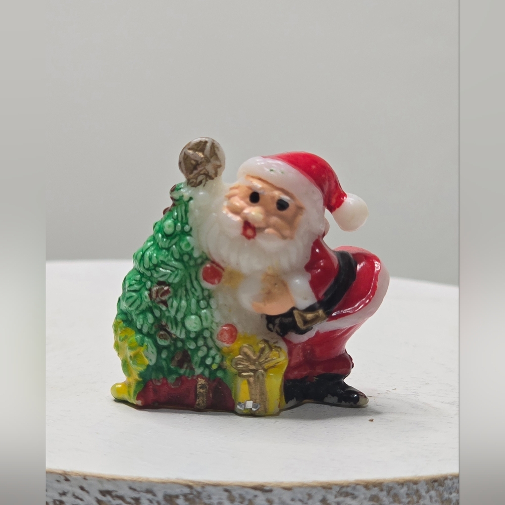 Vintage Very Small Santa Claus  Christmas Tree Molded Plastic Decor-Read Details